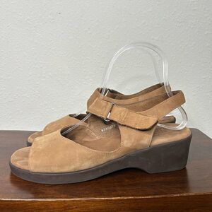Munro Sandals Wedge Brown Tan Leather Shoes Comfort Walking Straps Women’s 8.5
